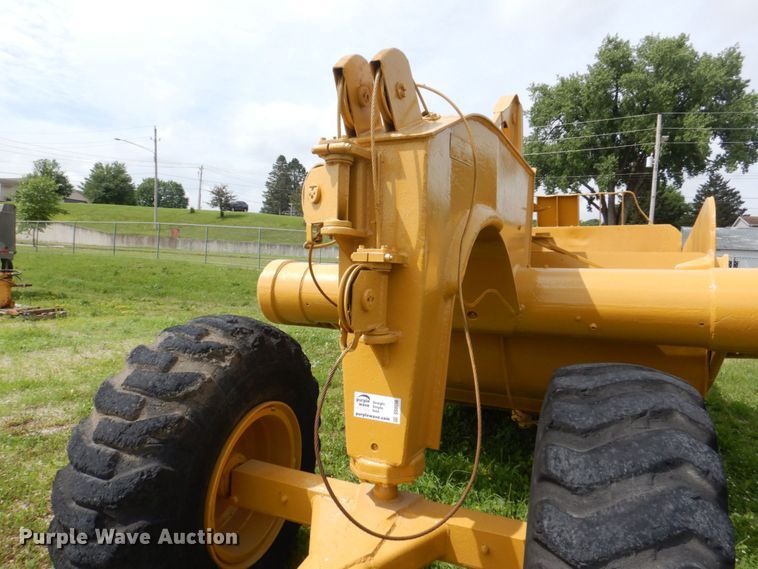 image for item DS8096 Caterpillar 435  scraper
