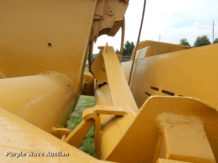 image for item DS8096 Caterpillar 435  scraper