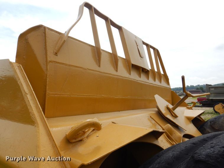 image for item DS8096 Caterpillar 435  scraper