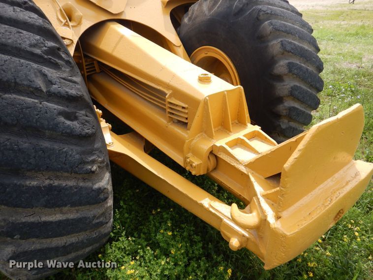 image for item DS8096 Caterpillar 435  scraper