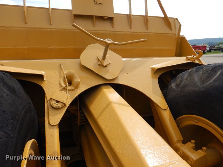 image for item DS8096 Caterpillar 435  scraper