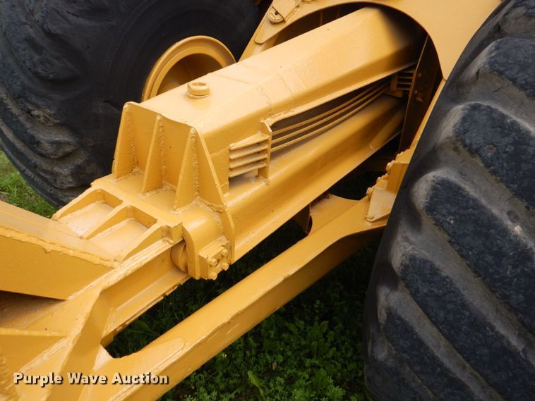 image for item DS8096 Caterpillar 435  scraper