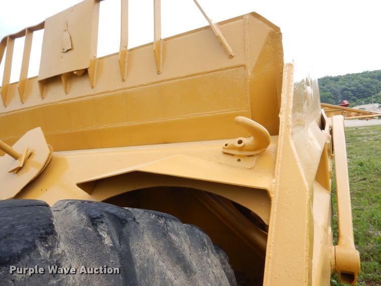 image for item DS8096 Caterpillar 435  scraper