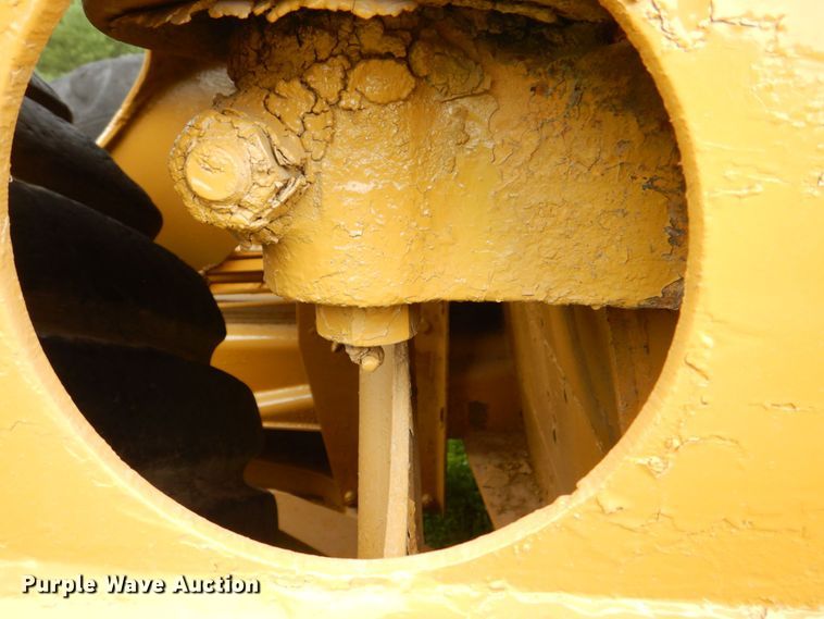 image for item DS8096 Caterpillar 435  scraper