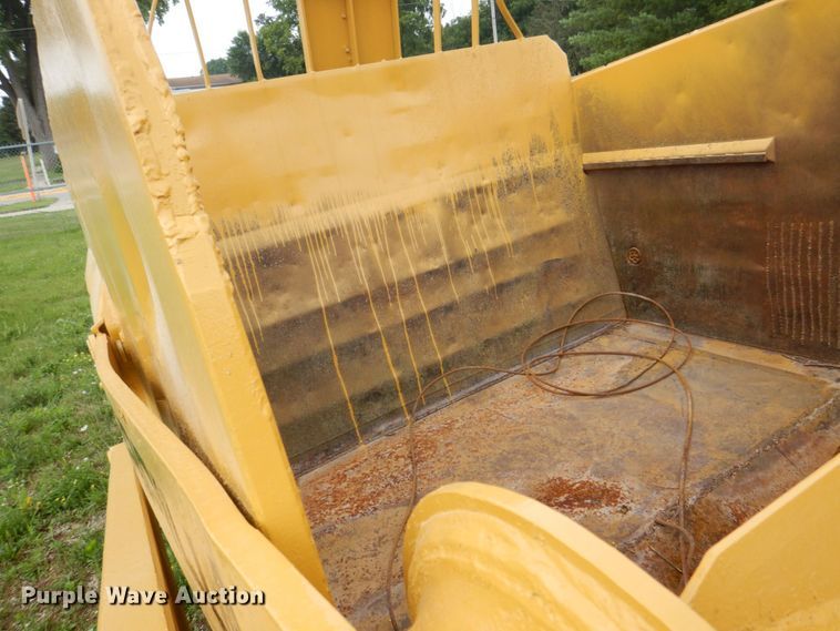 image for item DS8096 Caterpillar 435  scraper