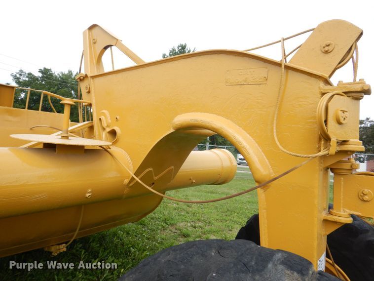 image for item DS8096 Caterpillar 435  scraper