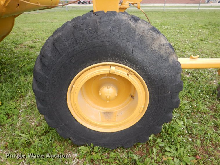 image for item DS8096 Caterpillar 435  scraper