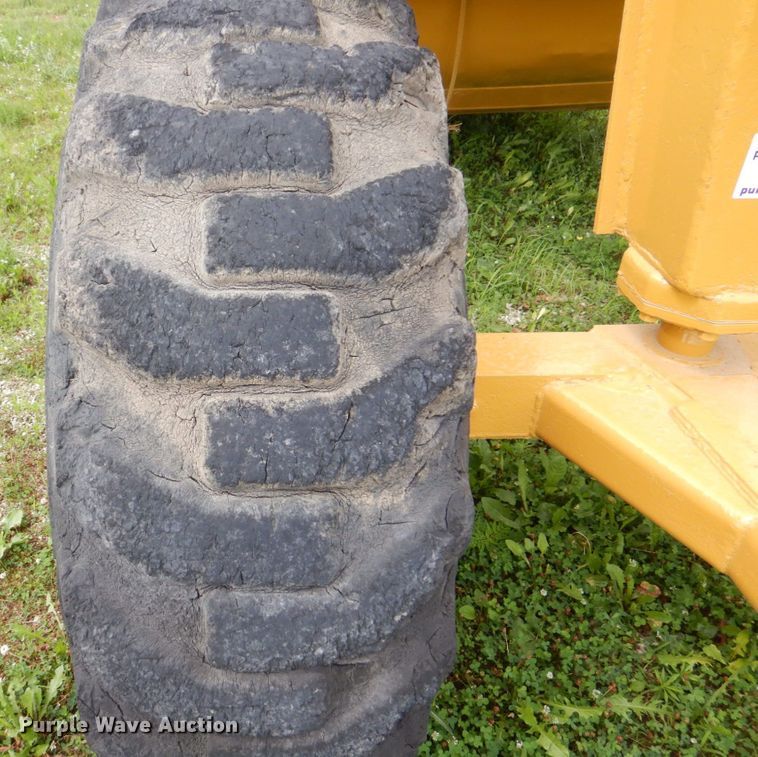 image for item DS8096 Caterpillar 435  scraper