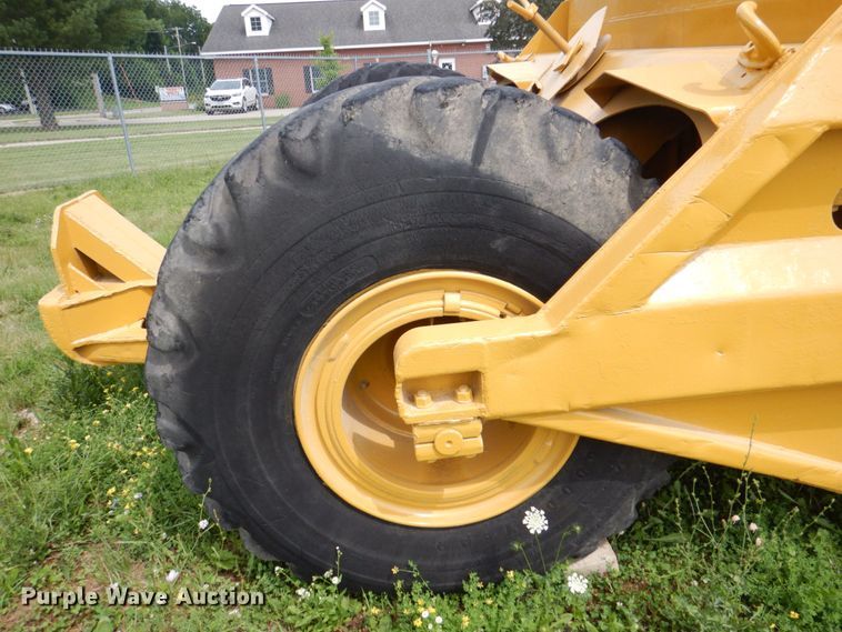 image for item DS8096 Caterpillar 435  scraper