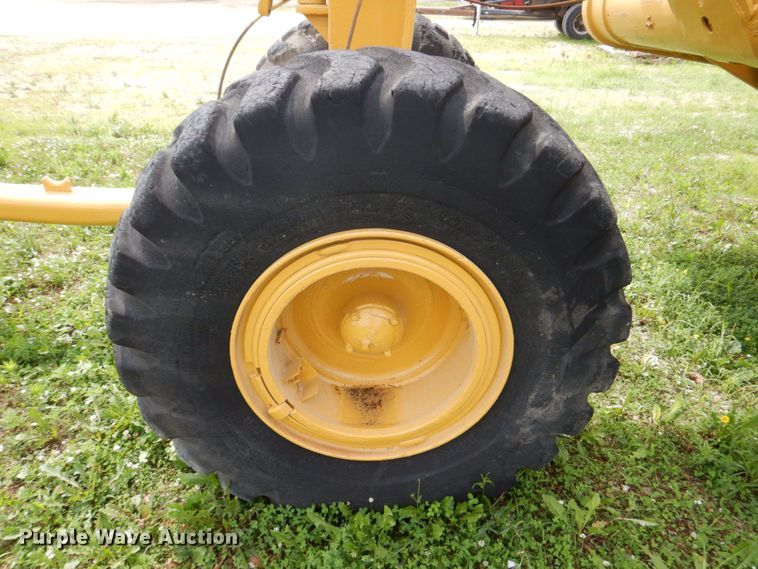 image for item DS8096 Caterpillar 435  scraper