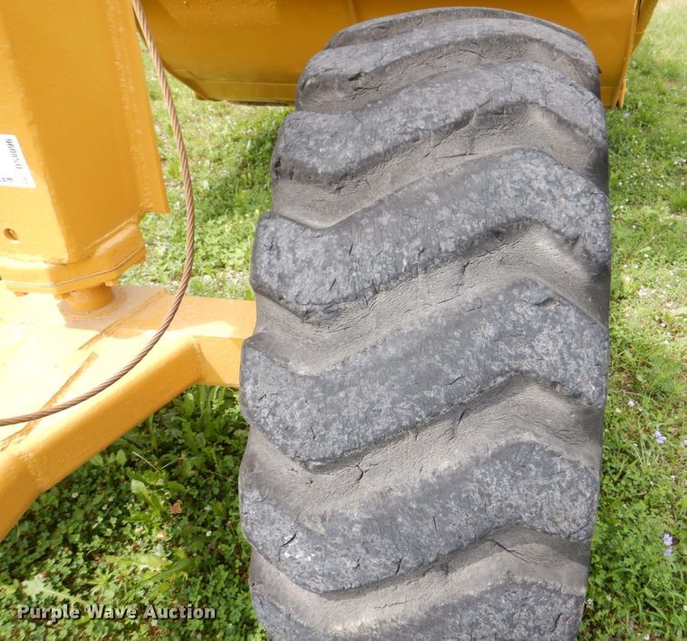 image for item DS8096 Caterpillar 435  scraper