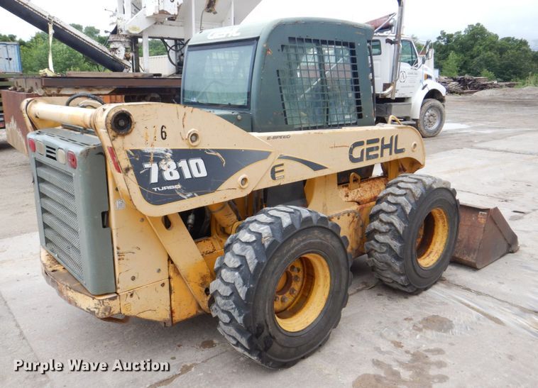 image for item DS8100 Gehl 7810 Turbo  skid steer loader