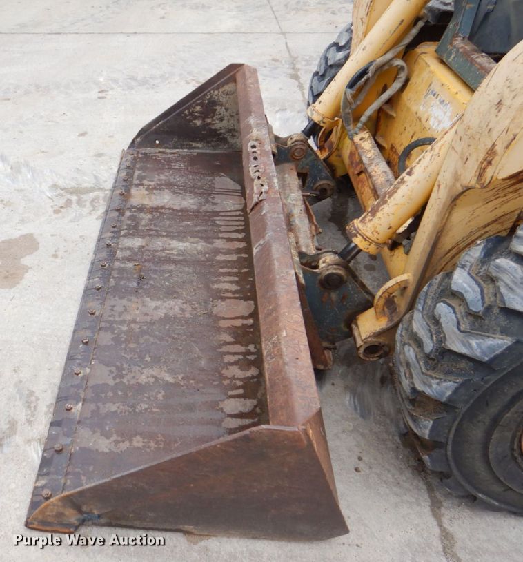 image for item DS8100 Gehl 7810 Turbo  skid steer loader