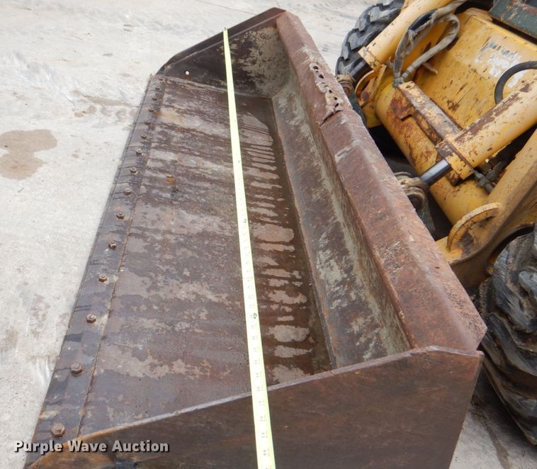 image for item DS8100 Gehl 7810 Turbo  skid steer loader