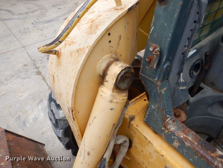 image for item DS8100 Gehl 7810 Turbo  skid steer loader