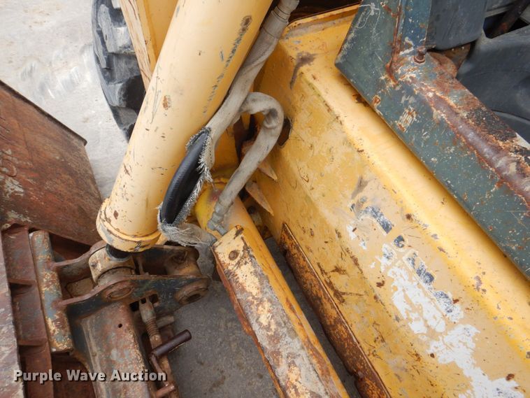 image for item DS8100 Gehl 7810 Turbo  skid steer loader