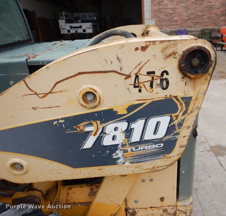 image for item DS8100 Gehl 7810 Turbo  skid steer loader