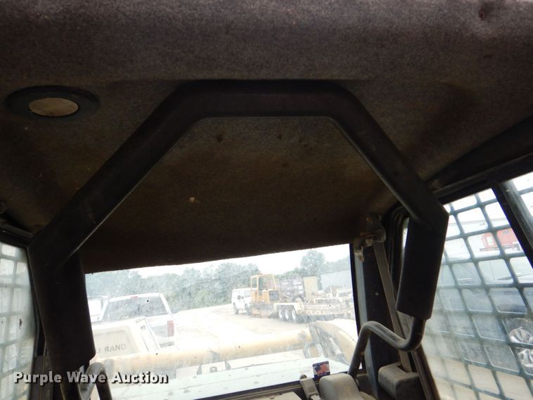 image for item DS8100 Gehl 7810 Turbo  skid steer loader