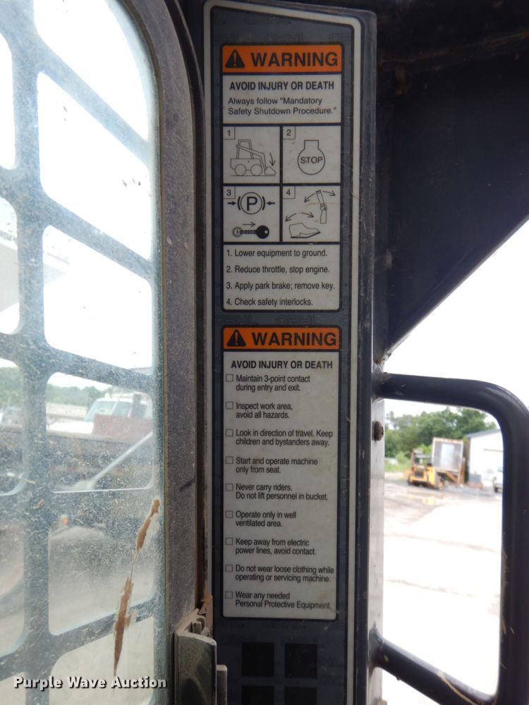 image for item DS8100 Gehl 7810 Turbo  skid steer loader