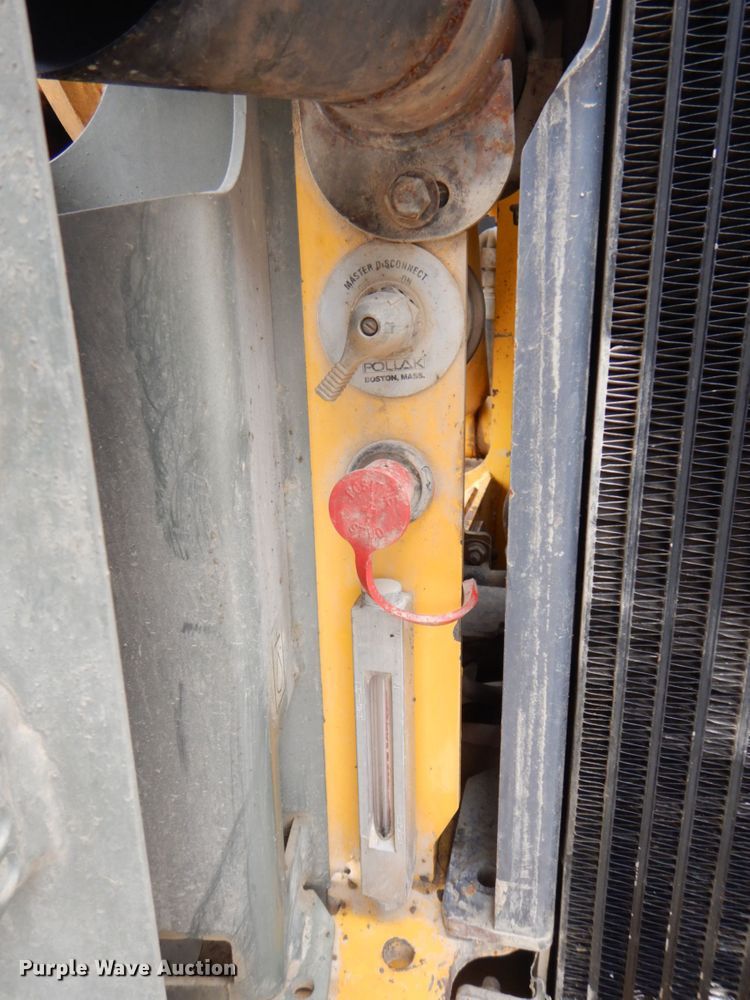 image for item DS8100 Gehl 7810 Turbo  skid steer loader