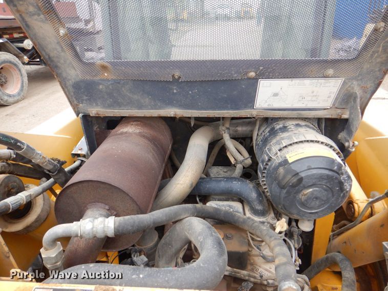 image for item DS8100 Gehl 7810 Turbo  skid steer loader