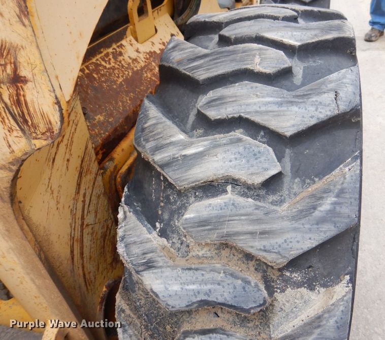 image for item DS8100 Gehl 7810 Turbo  skid steer loader