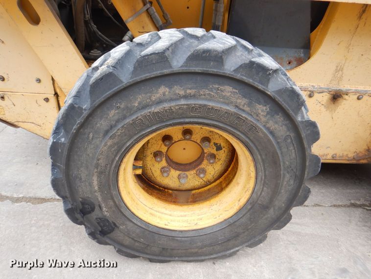 image for item DS8100 Gehl 7810 Turbo  skid steer loader