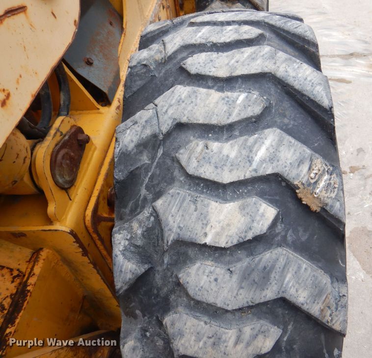 image for item DS8100 Gehl 7810 Turbo  skid steer loader