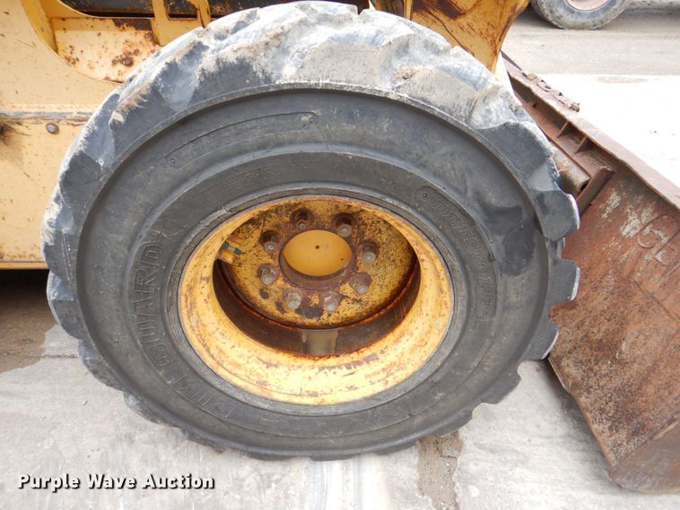 image for item DS8100 Gehl 7810 Turbo  skid steer loader