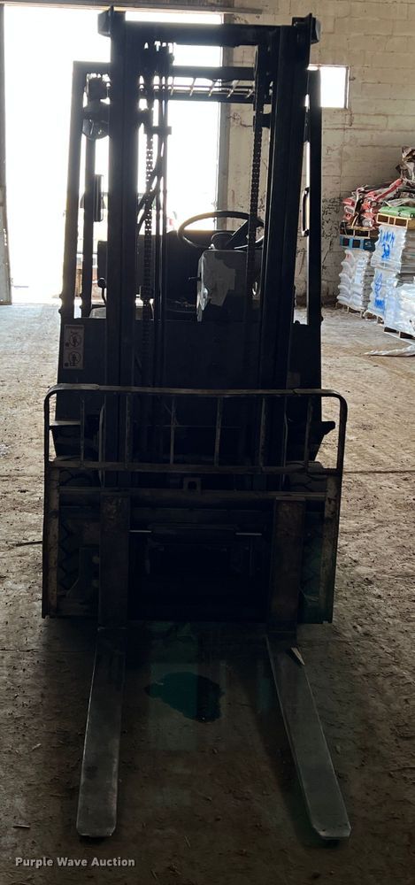 image for item DS8367 Yale GP040AFNUAV084 forklift