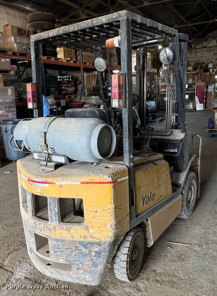 image for item DS8367 Yale GP040AFNUAV084 forklift