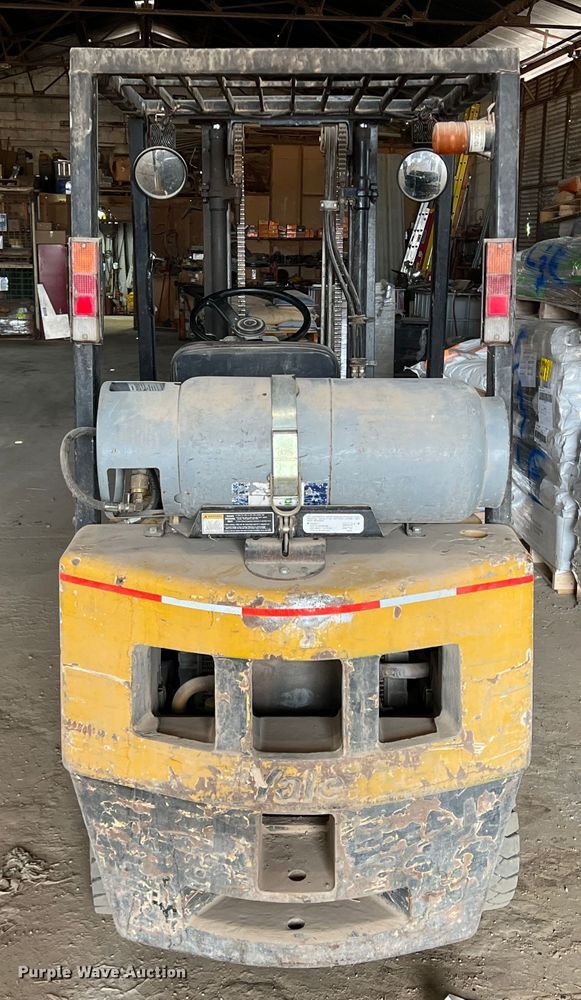 image for item DS8367 Yale GP040AFNUAV084 forklift