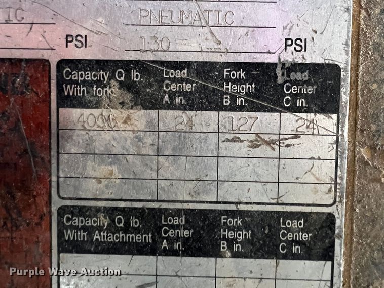 image for item DS8367 Yale GP040AFNUAV084 forklift