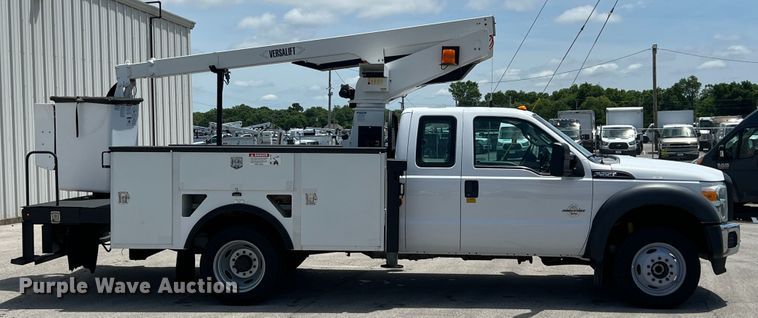 image for item HL9160 2013 Ford F550 Super Duty  bucket truck