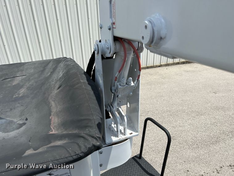 image for item HL9160 2013 Ford F550 Super Duty  bucket truck