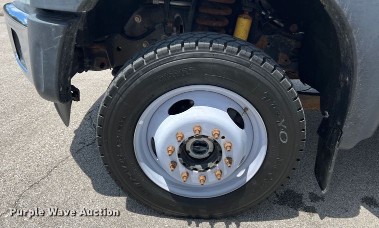 image for item HL9160 2013 Ford F550 Super Duty  bucket truck