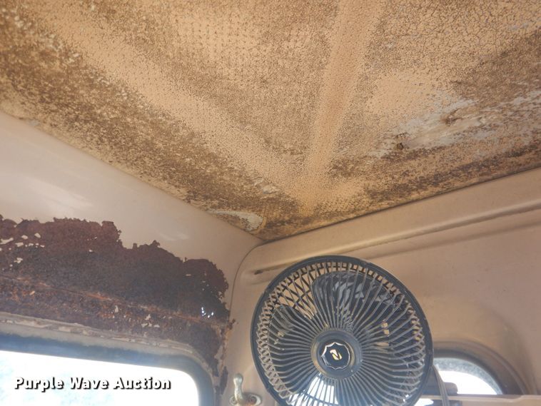 image for item HU9414 1996 John Deere 590D  excavator