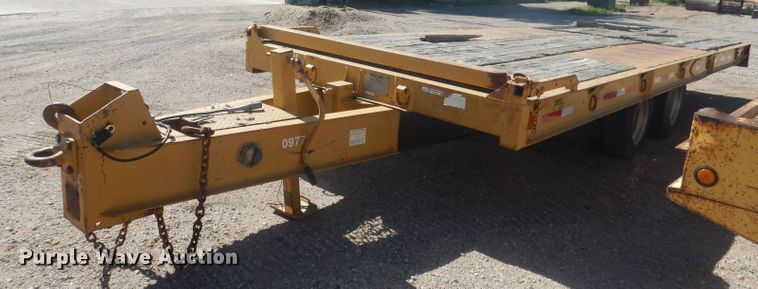 image for item HU9415 1993 Trail Eze D15T25  tilt deck equipment trailer