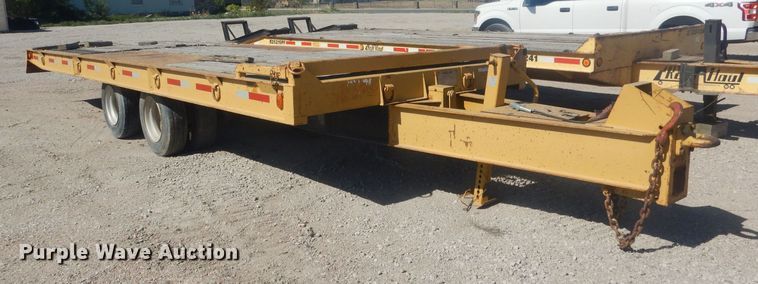 image for item HU9415 1993 Trail Eze D15T25  tilt deck equipment trailer