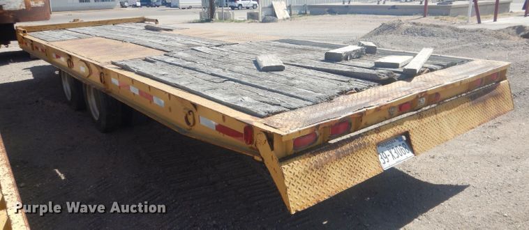 image for item HU9415 1993 Trail Eze D15T25  tilt deck equipment trailer