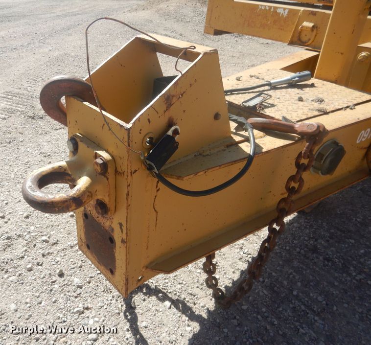 image for item HU9415 1993 Trail Eze D15T25  tilt deck equipment trailer