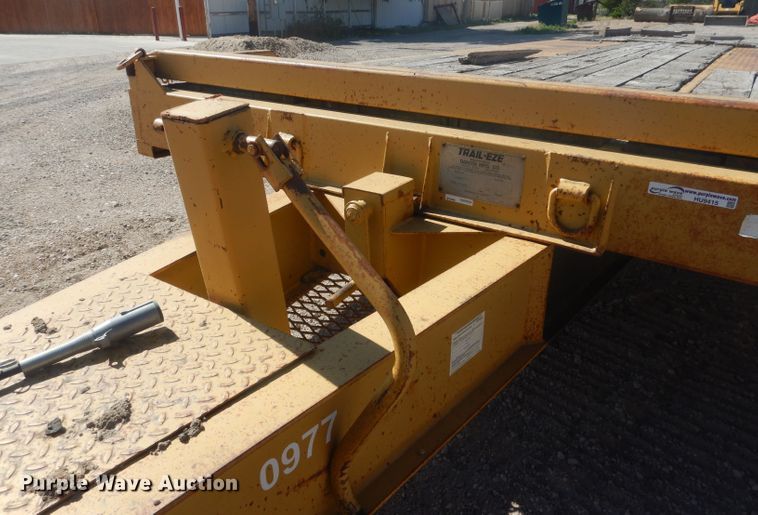 image for item HU9415 1993 Trail Eze D15T25  tilt deck equipment trailer