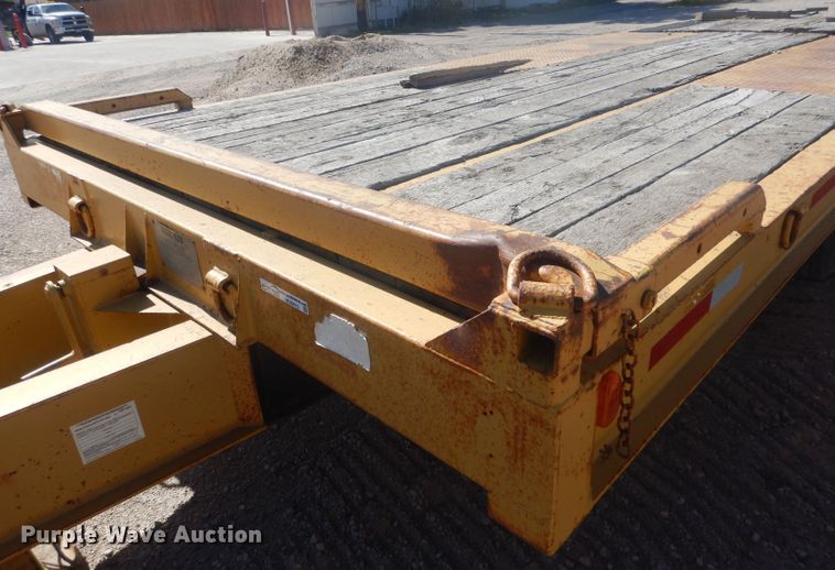 image for item HU9415 1993 Trail Eze D15T25  tilt deck equipment trailer
