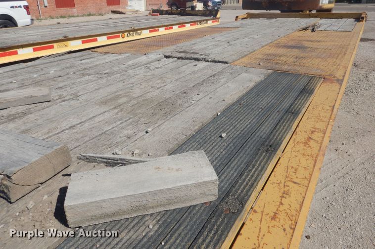 image for item HU9415 1993 Trail Eze D15T25  tilt deck equipment trailer