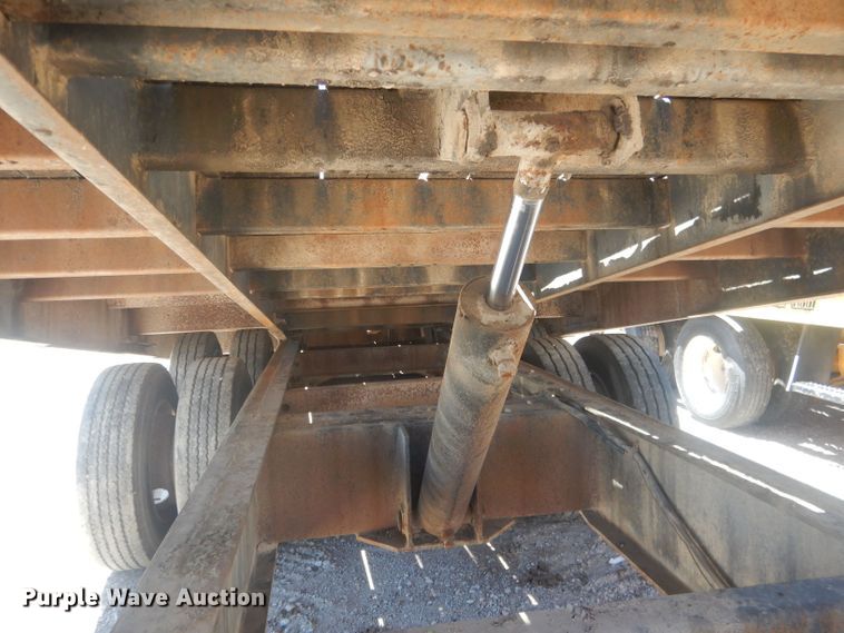 image for item HU9415 1993 Trail Eze D15T25  tilt deck equipment trailer