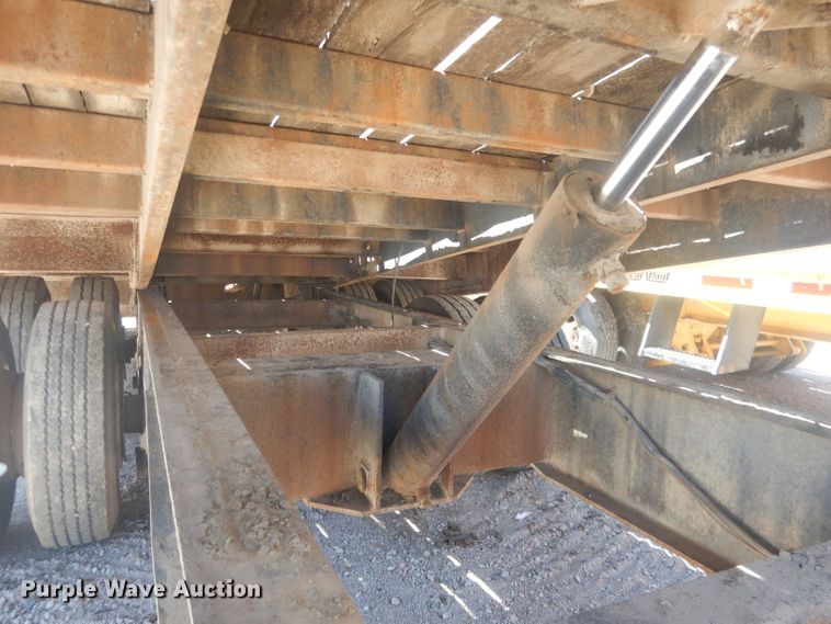 image for item HU9415 1993 Trail Eze D15T25  tilt deck equipment trailer