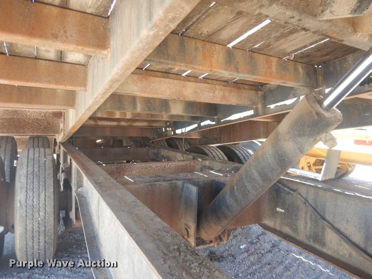 image for item HU9415 1993 Trail Eze D15T25  tilt deck equipment trailer