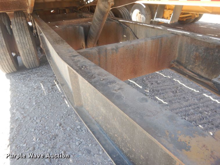 image for item HU9415 1993 Trail Eze D15T25  tilt deck equipment trailer