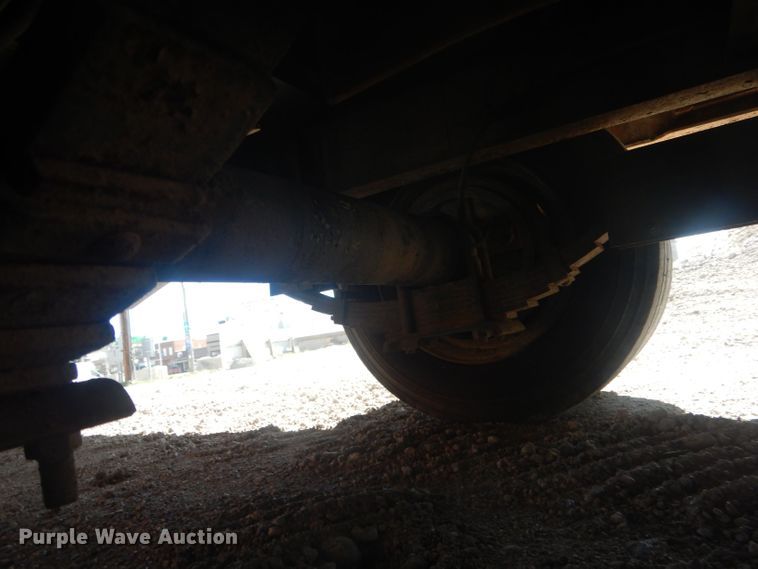 image for item HU9415 1993 Trail Eze D15T25  tilt deck equipment trailer