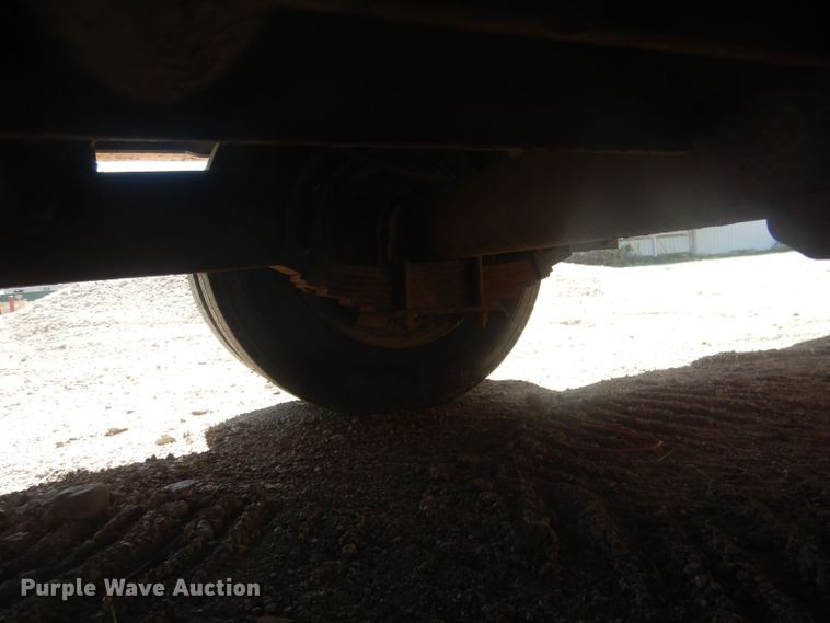 image for item HU9415 1993 Trail Eze D15T25  tilt deck equipment trailer